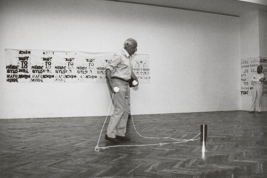 Dalibor Chatrný, Jiří Valoch, Autorská rekonstrukce Osmihodinové výstavy z roku 1970, 1990, foto: Marie Kratochvílová